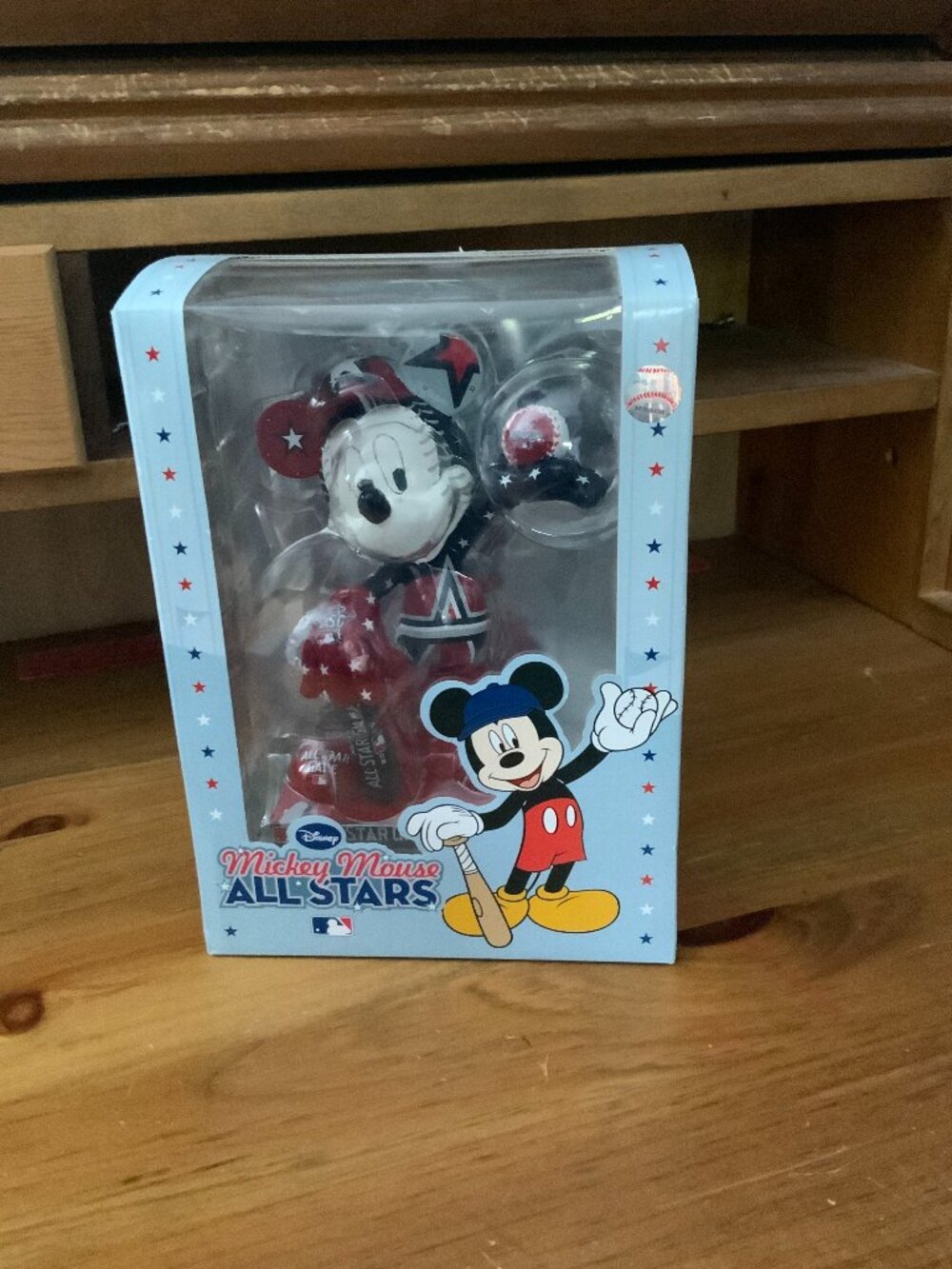 MICKEY MOUSE FIGURINE 2010 MLB ALL STARS BASEBALL GAME - LOS ANGELES ANGELS BNIB
